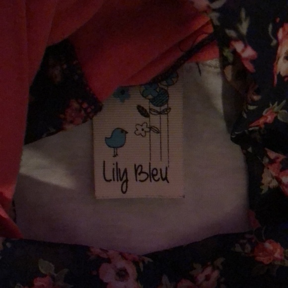 Short-sleeve shirt with scarf attached size(10/12) - Picture 3 of 5